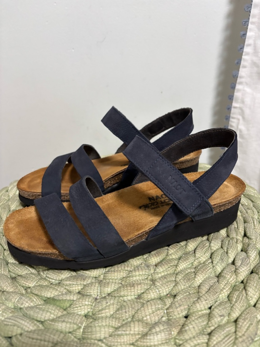 Naot Kayla Navy Nubuck Strappy Wedge Comfort Sandal Size 7 - Picture 4 of 7